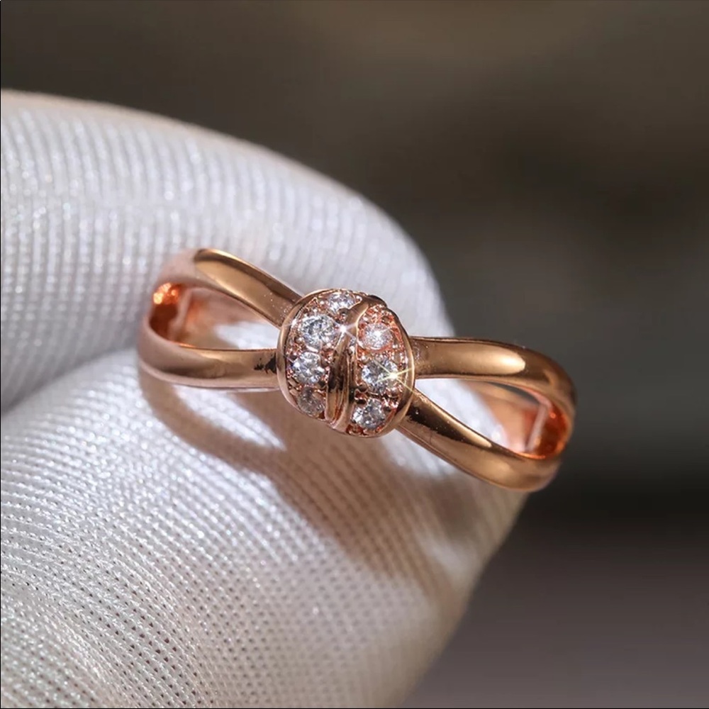 *NEW*Rose Gold Color Knotted Diamond Lady Ring - Picture 2 of 6